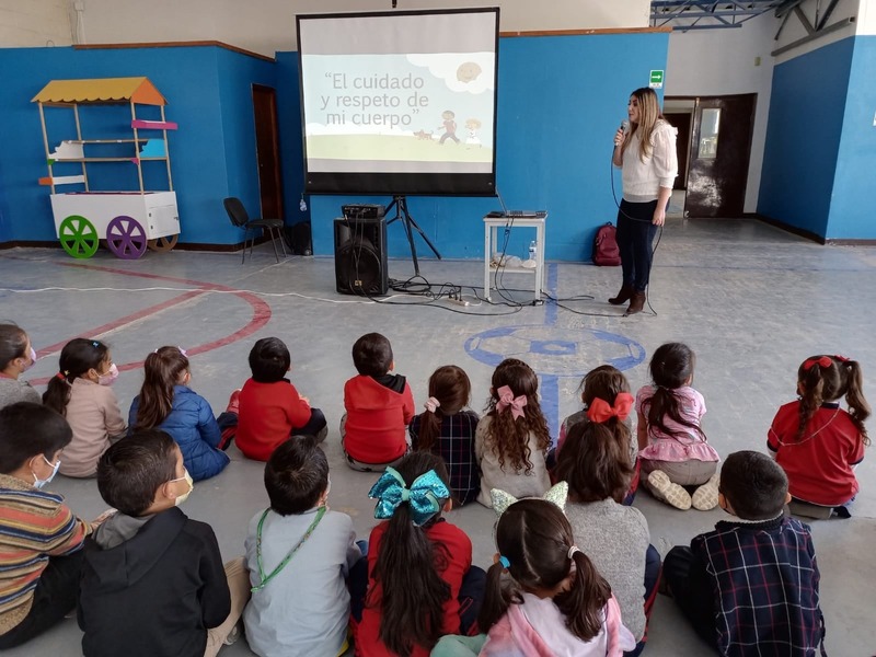 Charla educativa impartida a alumnos de primaria